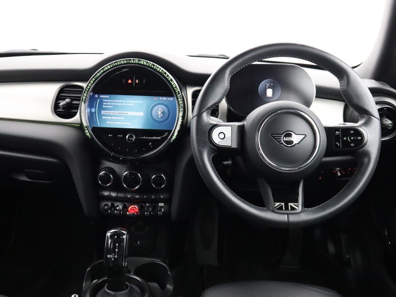 2022 (72) MINI HATCHBACK 1.5 Cooper Exclusive 3dr Auto 5921925