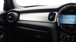 2022 (72) MINI HATCHBACK 1.5 Cooper Exclusive 3dr Auto 5921927