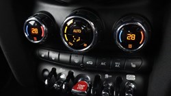 2022 (72) MINI HATCHBACK 1.5 Cooper Exclusive 3dr Auto 5921920