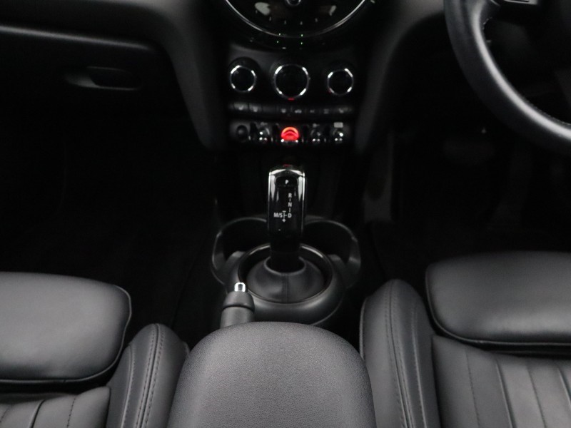 2022 (72) MINI HATCHBACK 1.5 Cooper Exclusive 3dr Auto 5921928