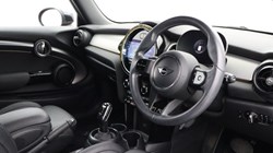 2022 (72) MINI HATCHBACK 1.5 Cooper Exclusive 3dr Auto 5921894