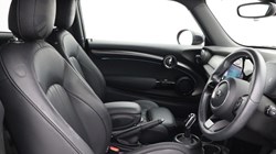 2022 (72) MINI HATCHBACK 1.5 Cooper Exclusive 3dr Auto 5921895