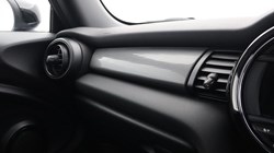 2020 (70) MINI HATCHBACK 1.5 Cooper Sport II 3dr Auto 5889621