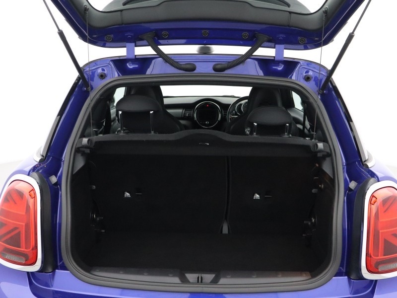 2020 (70) MINI HATCHBACK 1.5 Cooper Sport II 3dr Auto 5889585