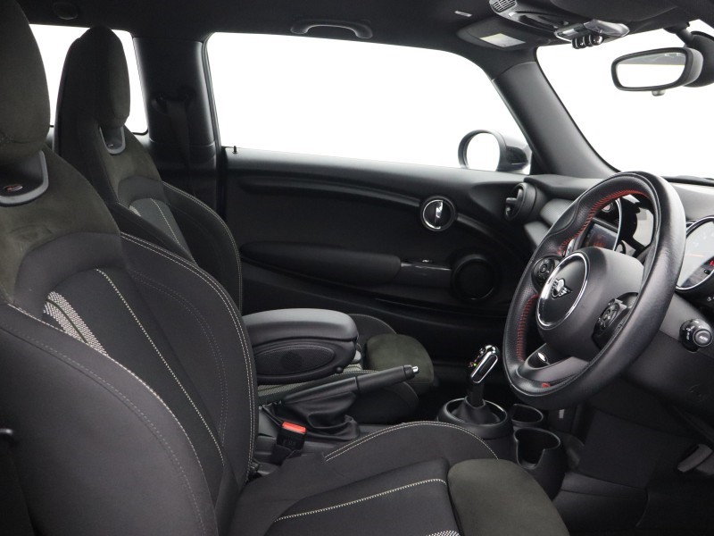 2020 (70) MINI HATCHBACK 1.5 Cooper Sport II 3dr Auto 5889595