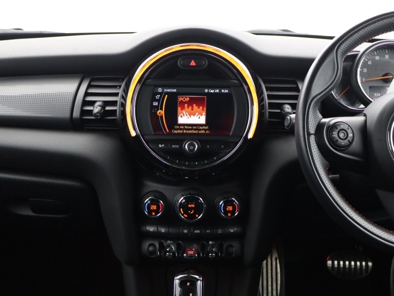 2020 (70) MINI HATCHBACK 1.5 Cooper Sport II 3dr Auto 5889625