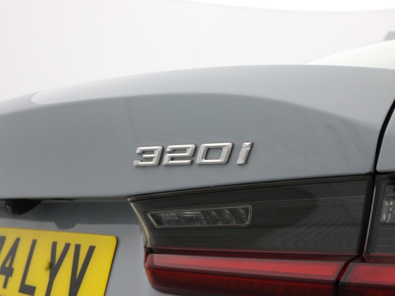 2024 (74) BMW 3 SERIES 320i M Sport 4dr Step Auto 5863565