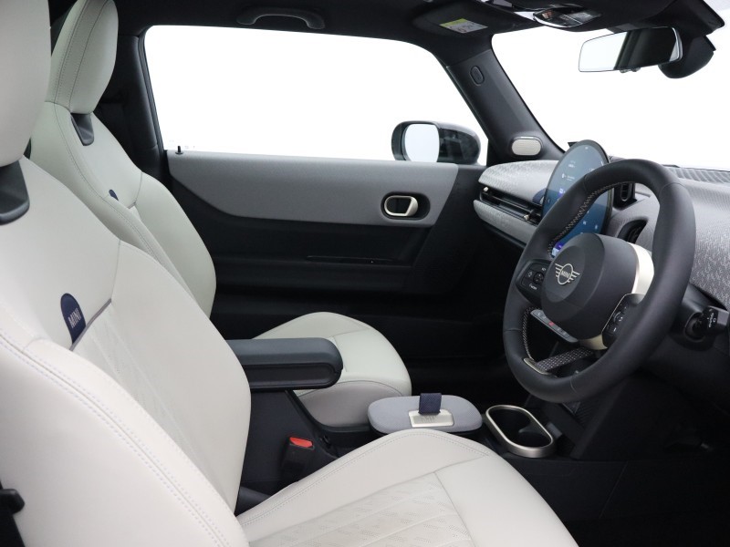 2025 (25) MINI COOPER 2.0 S Exclusive 3dr Auto 5887197