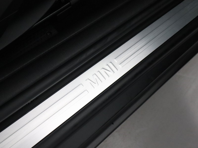 2025 (25) MINI COOPER 2.0 S Exclusive 3dr Auto 5887195