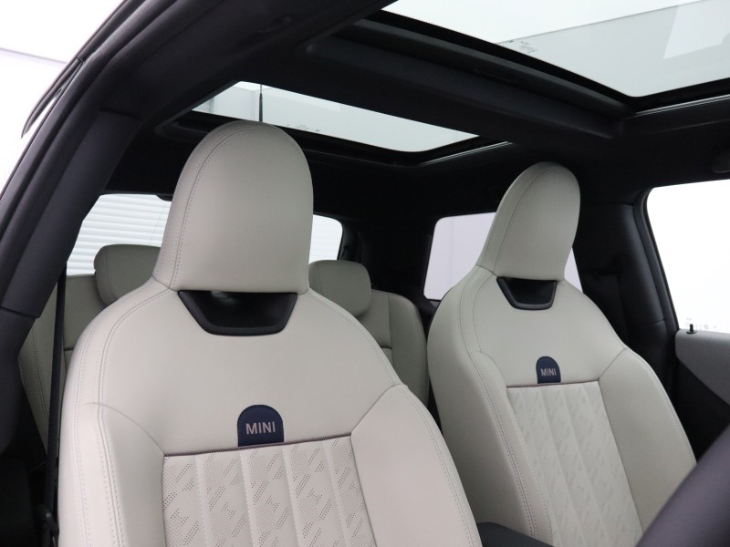 2025 (25) MINI COOPER 2.0 S Exclusive 3dr Auto 5887194
