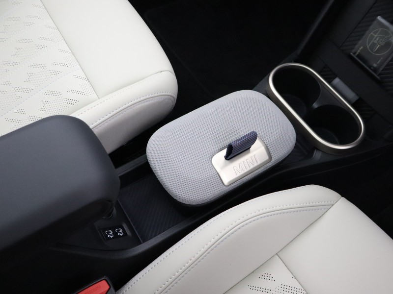 2025 (25) MINI COOPER 2.0 S Exclusive 3dr Auto 5887201