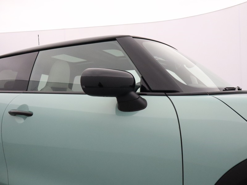 2025 (25) MINI COOPER 2.0 S Exclusive 3dr Auto 5887193