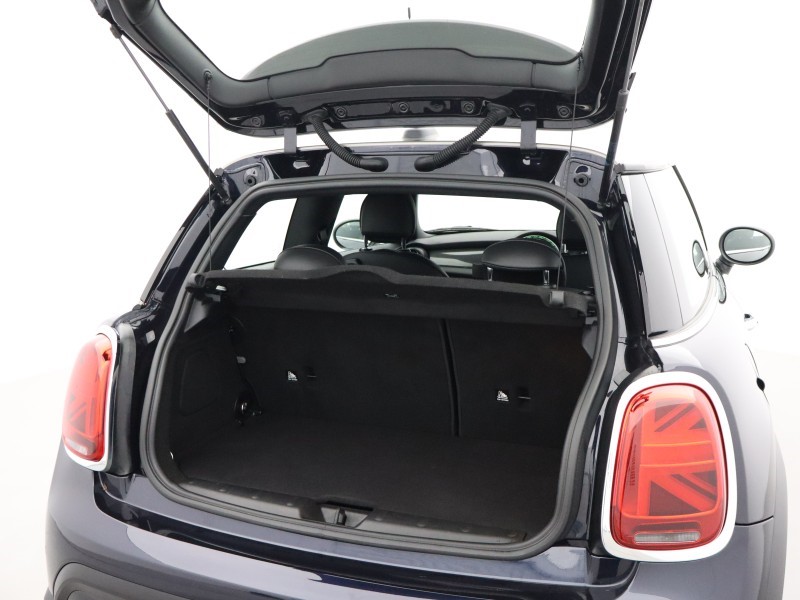 2023 (72) MINI HATCHBACK 1.5 Cooper Exclusive 3dr Auto 5891157