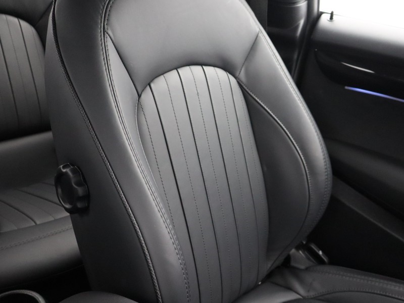 2023 (72) MINI HATCHBACK 1.5 Cooper Exclusive 3dr Auto 5891189