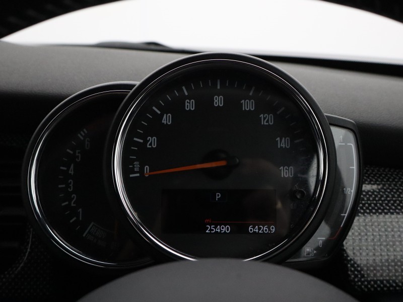 2023 (72) MINI HATCHBACK 1.5 Cooper Exclusive 3dr Auto 5891183