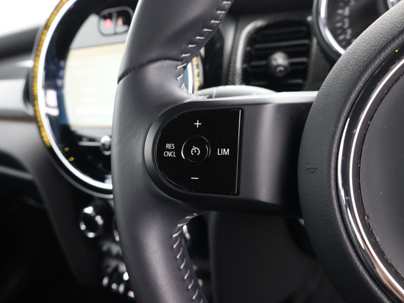 2023 (72) MINI HATCHBACK 1.5 Cooper Exclusive 3dr Auto 5891200