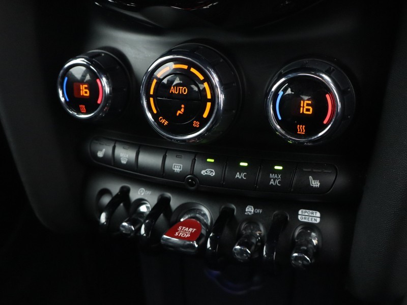 2023 (72) MINI HATCHBACK 1.5 Cooper Exclusive 3dr Auto 5891177