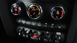 2023 (72) MINI HATCHBACK 1.5 Cooper Exclusive 3dr Auto 5891177