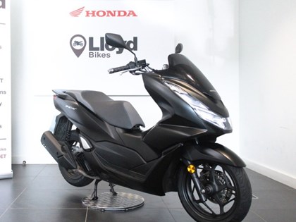 2022 (72) Honda PCX125