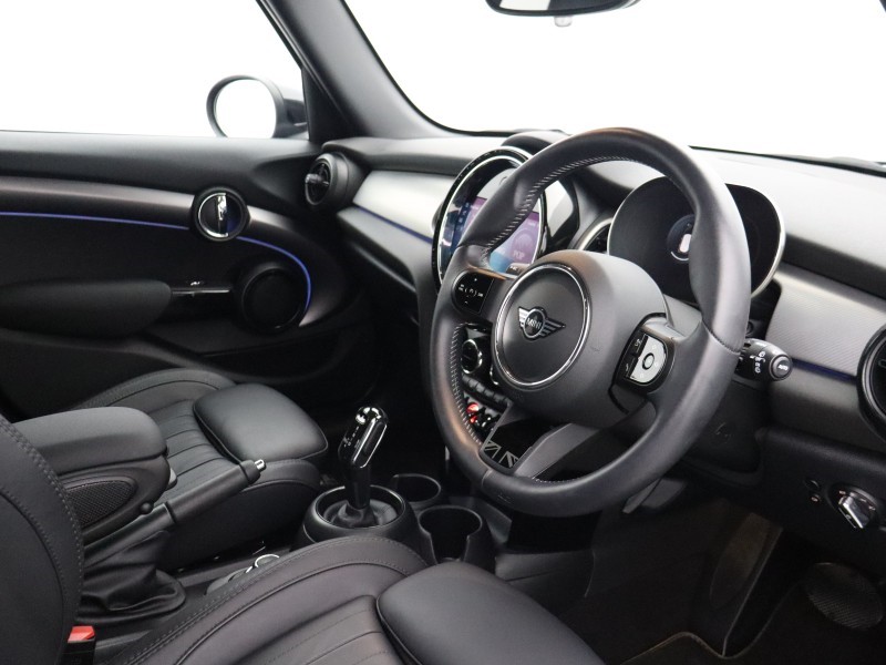 2023 (73) MINI HATCHBACK 1.5 Cooper Exclusive Premium 5dr Auto 5908766