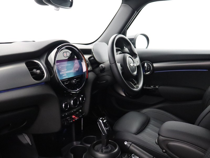 2023 (73) MINI HATCHBACK 1.5 Cooper Exclusive Premium 5dr Auto 5908759