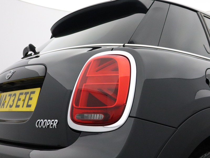 2023 (73) MINI HATCHBACK 1.5 Cooper Exclusive Premium 5dr Auto 5908751