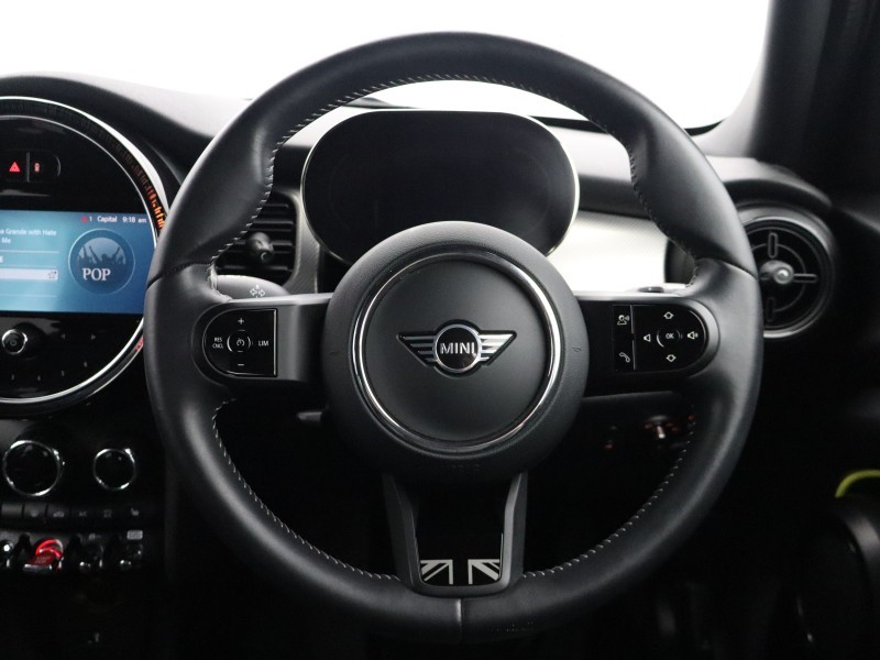 2023 (73) MINI HATCHBACK 1.5 Cooper Exclusive Premium 5dr Auto 5908802