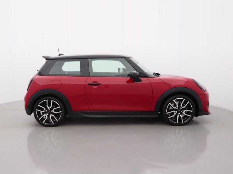 2024 (74) MINI COOPER 1.5 C Sport 3dr Auto 5974393