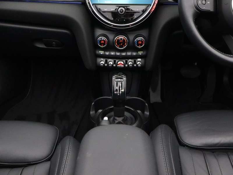 2022 (22) MINI CONVERTIBLE 1.5 Cooper Exclusive 2dr Auto 5918374