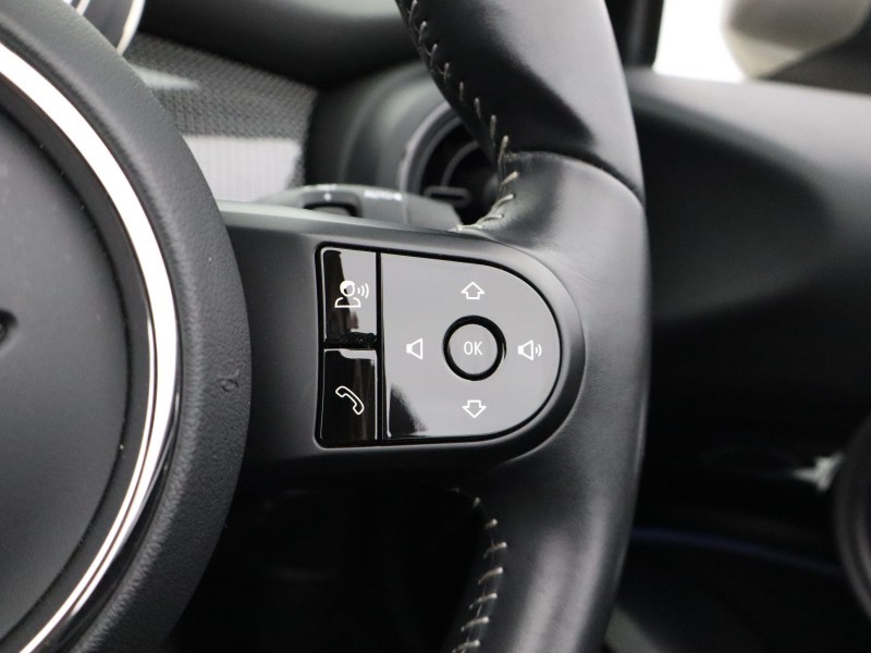 2022 (22) MINI CONVERTIBLE 1.5 Cooper Exclusive 2dr Auto 5918365