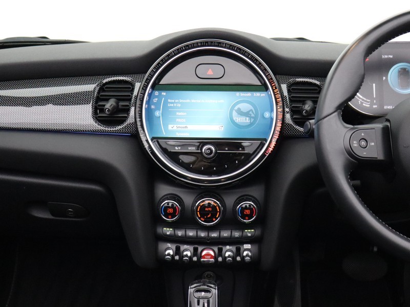 2022 (22) MINI CONVERTIBLE 1.5 Cooper Exclusive 2dr Auto 5918373