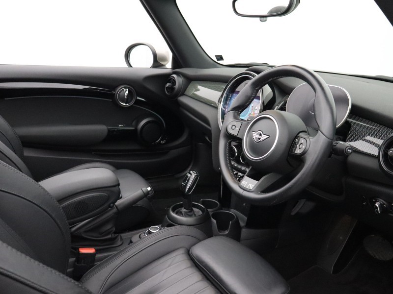2022 (22) MINI CONVERTIBLE 1.5 Cooper Exclusive 2dr Auto 5918341