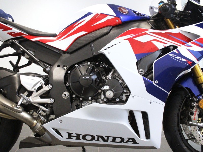 2022 (22) Honda CBR1000RR-R Fireblade SP 30th Anniversary Edition 4918152
