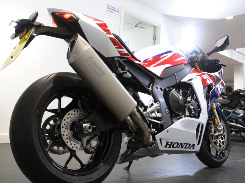 2022 (22) Honda CBR1000RR-R Fireblade SP 30th Anniversary Edition 4918147