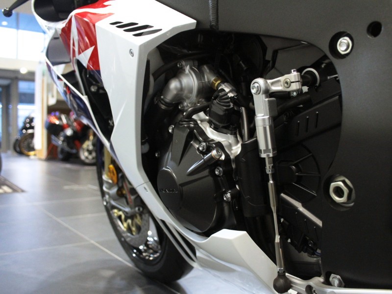 2022 (22) Honda CBR1000RR-R Fireblade SP 30th Anniversary Edition 4918157