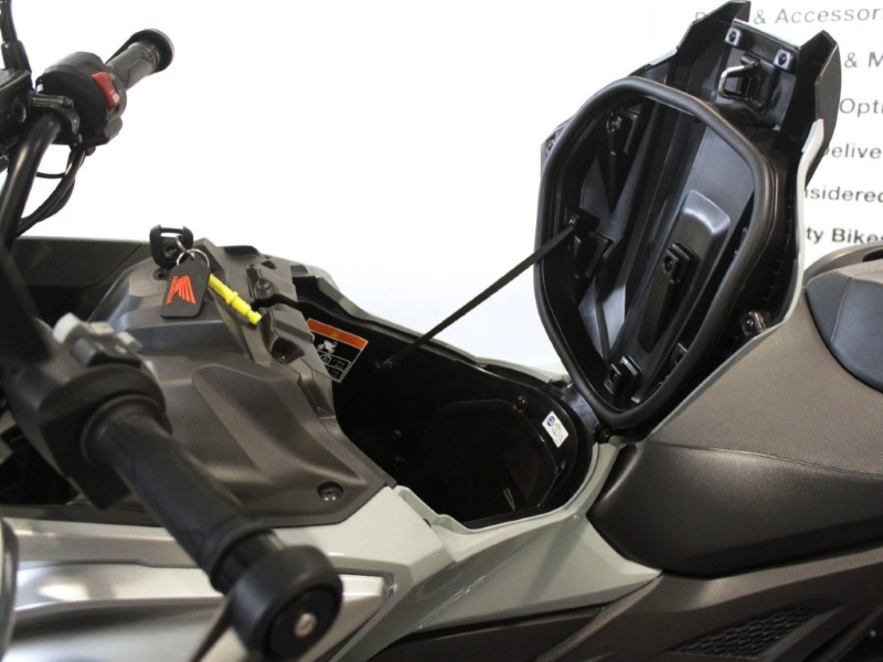 2024 (74) Honda NC750X 4957990