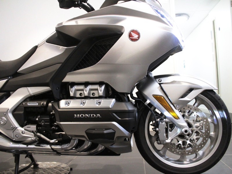 2024 (24) Honda GL1800 Gold Wing Tour DCT with Airbag 5034216