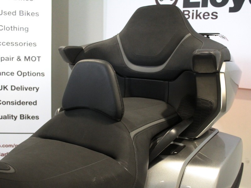 2024 (24) Honda GL1800 Gold Wing Tour DCT with Airbag 5034225