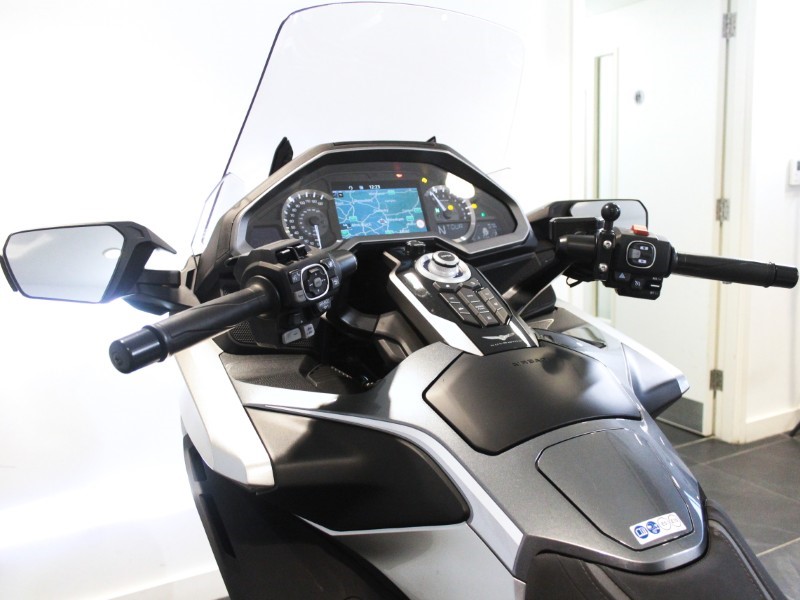 2024 (24) Honda GL1800 Gold Wing Tour DCT with Airbag 5034205