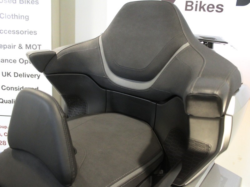 2024 (24) Honda GL1800 Gold Wing Tour DCT with Airbag 5034226