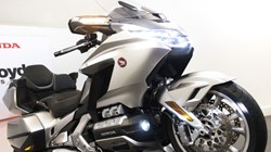 2024 (24) Honda GL1800 Gold Wing Tour DCT with Airbag 5034231