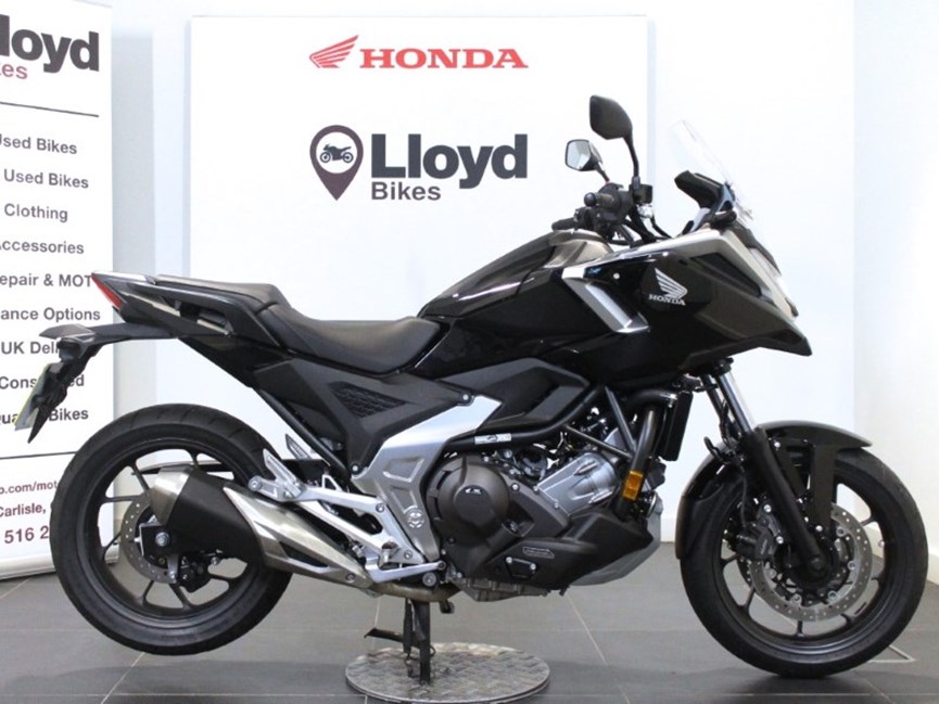 2025 (75) Honda NC750X DCT
