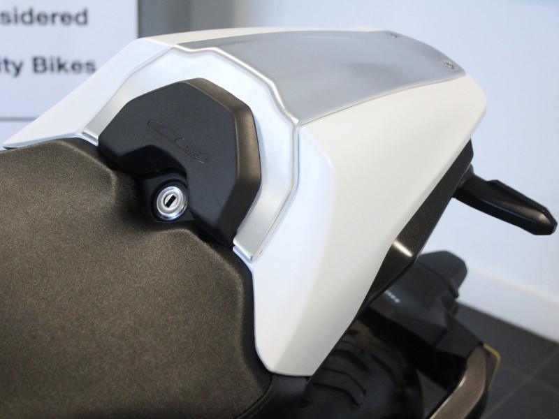 2020 (20) Honda CB1000R 5139966