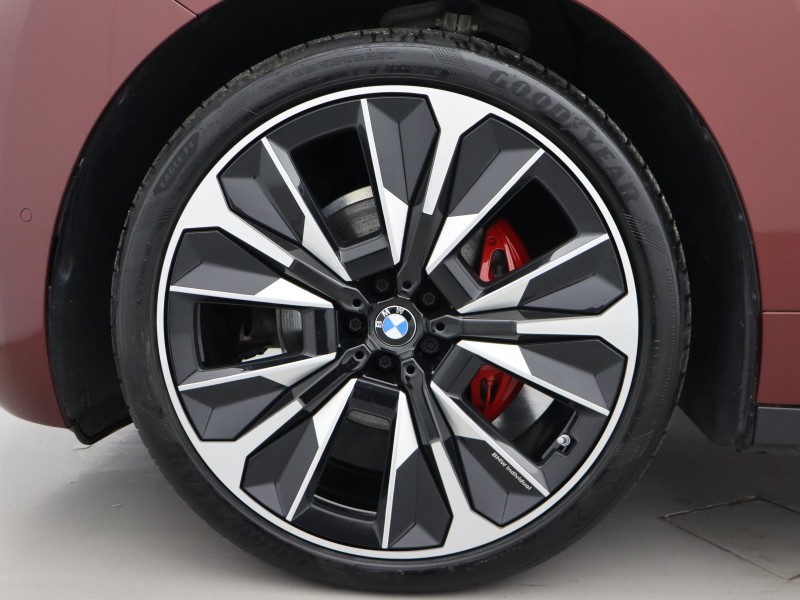 2025 (25) BMW iX 400kW xDrive60 M Sport 112kWh 5dr Auto 5975632