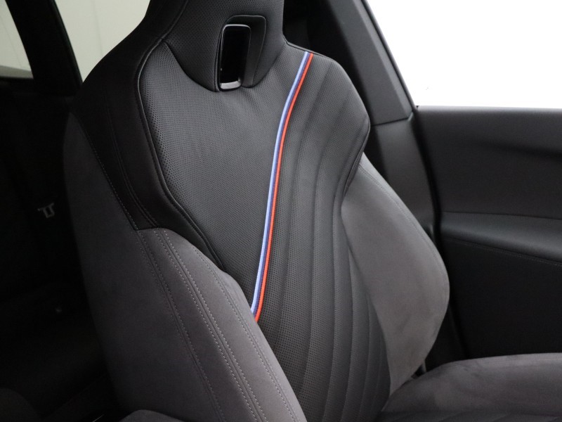 2025 (25) BMW iX 400kW xDrive60 M Sport 112kWh 5dr Auto 5975651