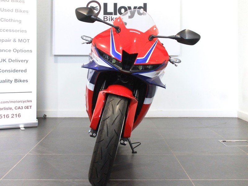 2025 (25) Honda CBR600RR 5763158
