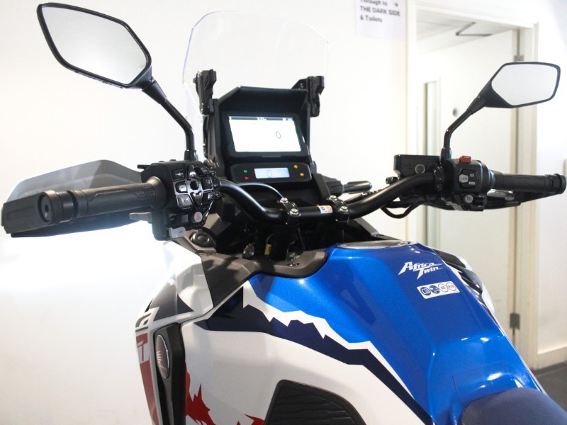 2025 (25) Honda Africa Twin CRF1100 DCT E/S 5240844
