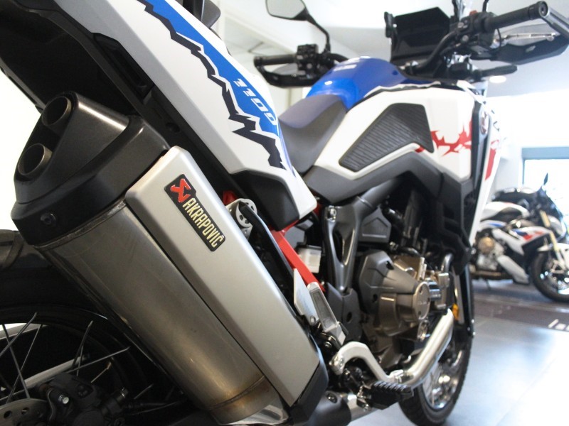 2025 (25) Honda Africa Twin CRF1100 DCT E/S 5240858
