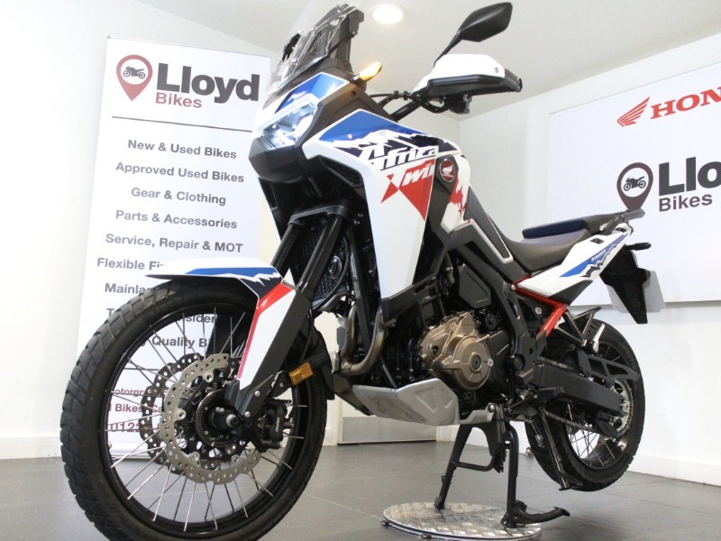 2025 (25) Honda Africa Twin CRF1100 DCT E/S 5240853