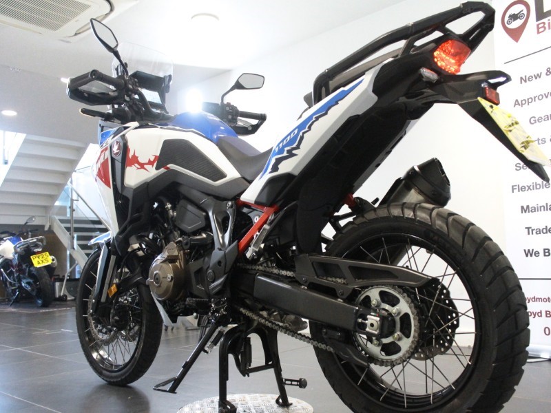 2025 (25) Honda Africa Twin CRF1100 DCT E/S 5240852